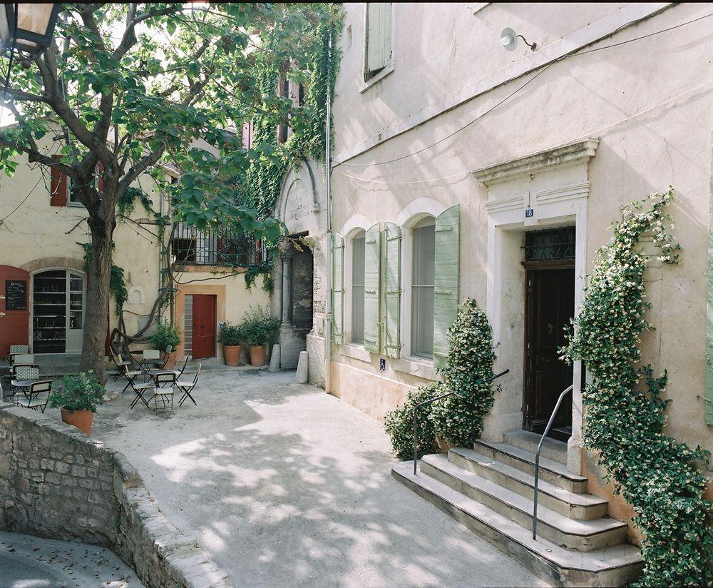 Hotel Du Cloitre อาร์ลส์ ภายนอก รูปภาพ