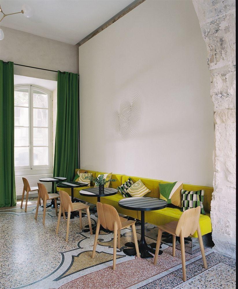 Hotel Du Cloitre อาร์ลส์ ภายนอก รูปภาพ