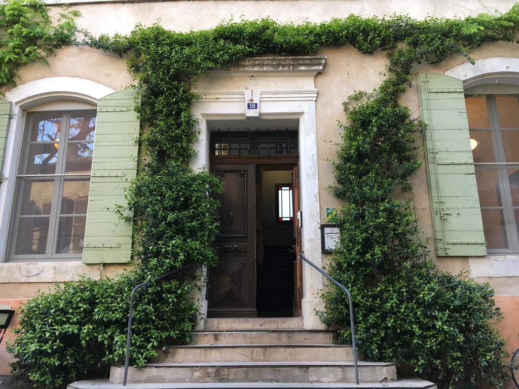 Hotel Du Cloitre อาร์ลส์ ภายนอก รูปภาพ