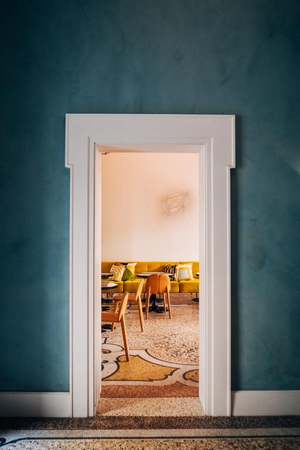 Hotel Du Cloitre อาร์ลส์ ภายนอก รูปภาพ