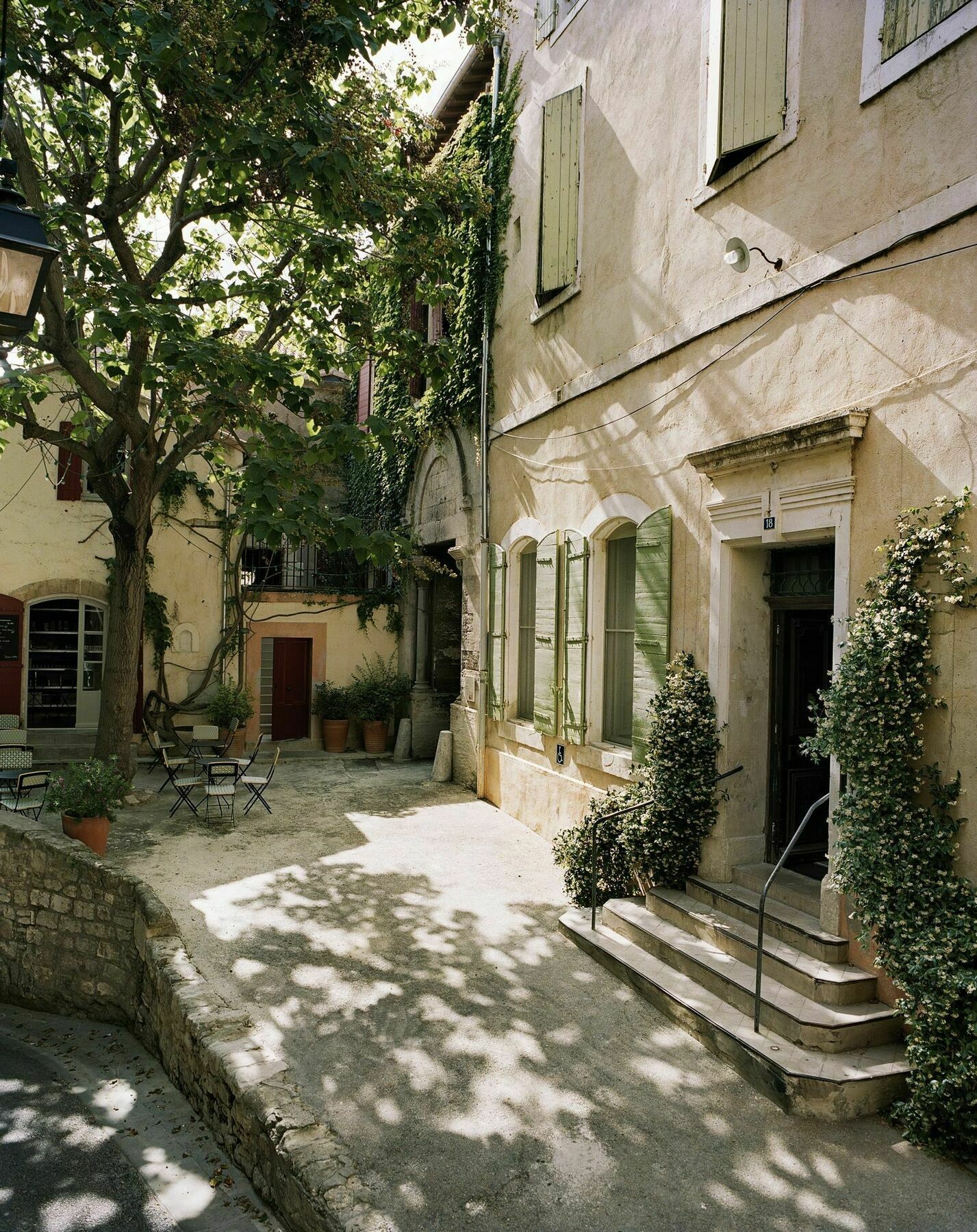 Hotel Du Cloitre อาร์ลส์ ภายนอก รูปภาพ